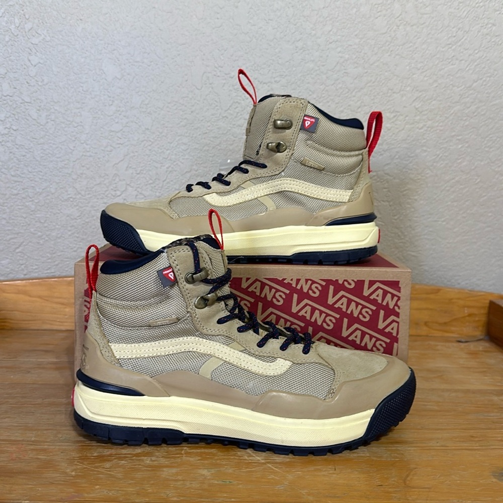 Vans ultraRange Exo hi Mte Taos Taupe ultra Cush men’s size 7.5 or women’s size9